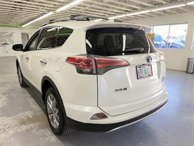 2017 Toyota RAV4 Hybrid Limited LOW MILE 60K ONE OWNER - Photo 4 - Portland, OR 97267
