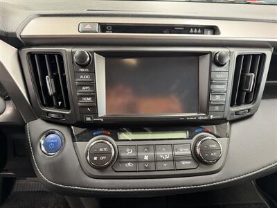 2017 Toyota RAV4 Hybrid Limited LOW MILE 60K ONE OWNER - Photo 18 - Portland, OR 97267
