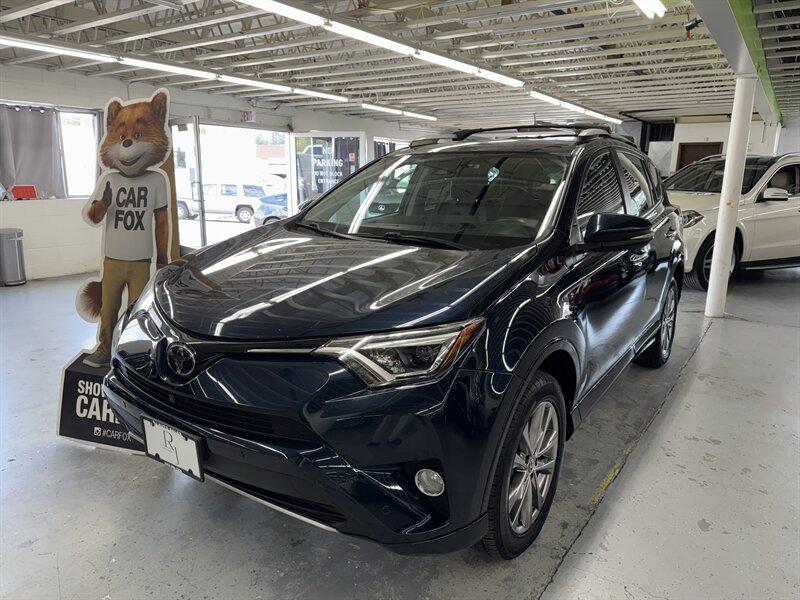 2017 Toyota RAV4 Platinum (ONE OWNER) LOW MILES 85K   - Photo 1 - Portland, OR 97267