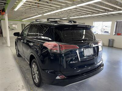 2017 Toyota RAV4 Platinum (ONE OWNER) LOW MILES 85K - Photo 4 - Portland, OR 97267