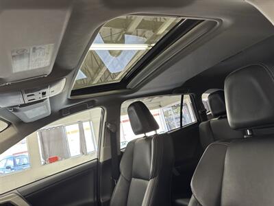 2017 Toyota RAV4 Platinum (ONE OWNER) LOW MILES 85K - Photo 18 - Portland, OR 97267