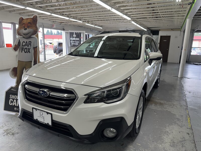 2018 Subaru Outback 2.5i Premium LOW MILE 76K 2 OWNER   - Photo 1 - Portland, OR 97267