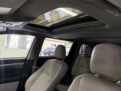 2018 Toyota Highlander Limited NO ACCIDENT 18 SERVICE RECORDS   - Photo 17 - Portland, OR 97267