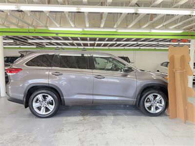 2018 Toyota Highlander Limited NO ACCIDENT 18 SERVICE RECORDS   - Photo 5 - Portland, OR 97267