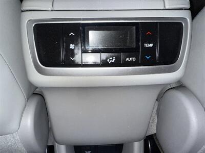 2018 Toyota Highlander Limited NO ACCIDENT 18 SERVICE RECORDS   - Photo 27 - Portland, OR 97267