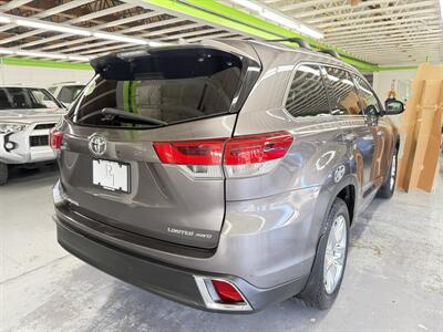 2018 Toyota Highlander Limited NO ACCIDENT 18 SERVICE RECORDS   - Photo 4 - Portland, OR 97267