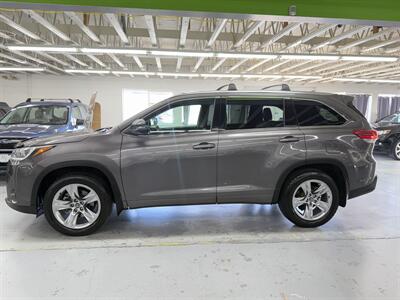 2018 Toyota Highlander Limited NO ACCIDENT 18 SERVICE RECORDS   - Photo 6 - Portland, OR 97267