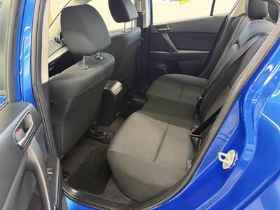 2012 Mazda Mazda3 i Touring LOW MILE 77K MANUAL   - Photo 12 - Portland, OR 97267