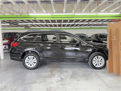 2017 Subaru Outback 2.5i Premium 2 OWNER   - Photo 6 - Portland, OR 97267