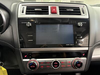 2017 Subaru Outback 2.5i Premium 2 OWNER   - Photo 18 - Portland, OR 97267