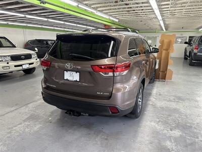 2018 Toyota Highlander XLE 2 OWNERS LOW MILES(73K)   - Photo 6 - Portland, OR 97267