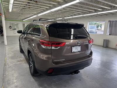2018 Toyota Highlander XLE 2 OWNERS LOW MILES(73K)   - Photo 4 - Portland, OR 97267