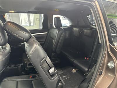 2018 Toyota Highlander XLE 2 OWNERS LOW MILES(73K)   - Photo 16 - Portland, OR 97267