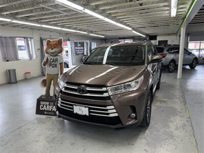 2018 Toyota Highlander XLE 2 OWNERS LOW MILES(73K)   - Photo 1 - Portland, OR 97267