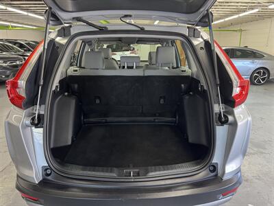 2018 Honda CR-V LX 2 OWNERS (LOW MILES 103K)   - Photo 9 - Portland, OR 97267