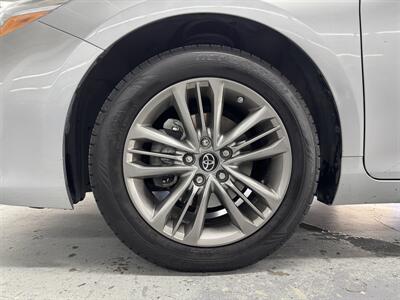 2016 Toyota Camry SE (20 SERVICE RECORDS) - Photo 17 - Portland, OR 97267