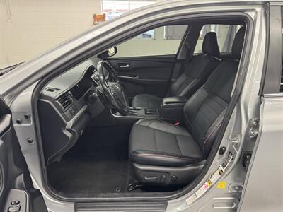 2016 Toyota Camry SE (20 SERVICE RECORDS) - Photo 13 - Portland, OR 97267