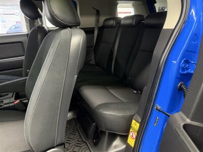 2007 Toyota FJ Cruiser 4dr SUV   - Photo 13 - Portland, OR 97267