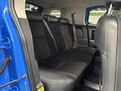 2007 Toyota FJ Cruiser 4dr SUV   - Photo 15 - Portland, OR 97267