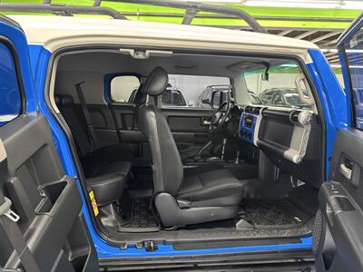 2007 Toyota FJ Cruiser 4dr SUV   - Photo 14 - Portland, OR 97267