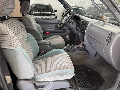 1996 Toyota Tacoma SR5 2dr SR5   - Photo 12 - Portland, OR 97267