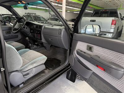 1996 Toyota Tacoma SR5 2dr SR5   - Photo 11 - Portland, OR 97267