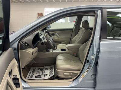 2008 Toyota Camry Hybrid LOW MILES (99K) - Photo 11 - Portland, OR 97267