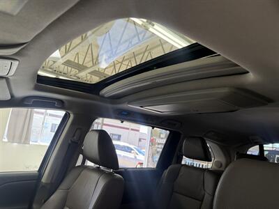 2012 Honda Odyssey Touring ONE OWNER  LOW MILE 73K   - Photo 16 - Portland, OR 97267