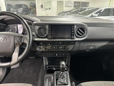 2021 Toyota Tacoma TRD Off-Road (1 OWNER) LONG BED LOW MILES 47K   - Photo 11 - Portland, OR 97267