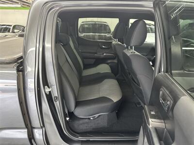 2021 Toyota Tacoma TRD Off-Road (1 OWNER) LONG BED LOW MILES 47K   - Photo 16 - Portland, OR 97267