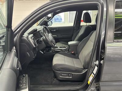 2021 Toyota Tacoma TRD Off-Road (1 OWNER) LONG BED LOW MILES 47K   - Photo 13 - Portland, OR 97267
