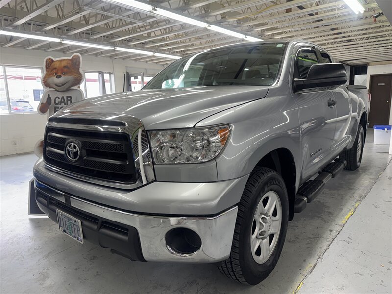 2011 Toyota Tundra Grade ONE OWNER LOW MILE 112K