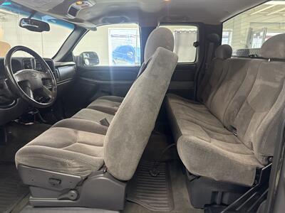 2005 Chevrolet Silverado 2500 LS LONG BED 4dr LOW MILE 109K   - Photo 10 - Portland, OR 97267
