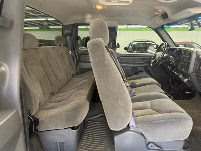 2005 Chevrolet Silverado 2500 LS LONG BED 4dr LOW MILE 109K   - Photo 12 - Portland, OR 97267