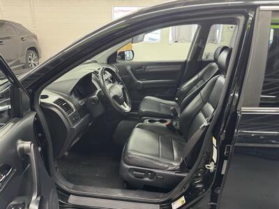 2009 Honda CR-V EX-L 2 OWNERS (26 SERVICE RECORD)   - Photo 12 - Portland, OR 97267