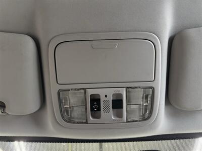 2009 Honda CR-V EX-L 2 OWNERS (26 SERVICE RECORD)   - Photo 16 - Portland, OR 97267