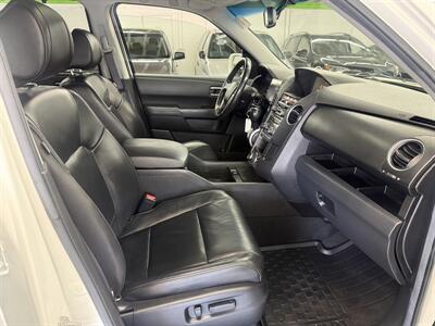 2012 Honda Pilot Touring/ TWO OWNERS/ LOW MILES 72K   - Photo 13 - Portland, OR 97267
