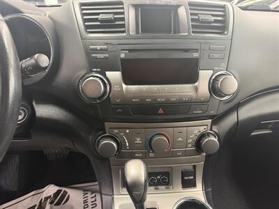 2011 Toyota Highlander SE LOW MILE 103K - Photo 18 - Portland, OR 97267