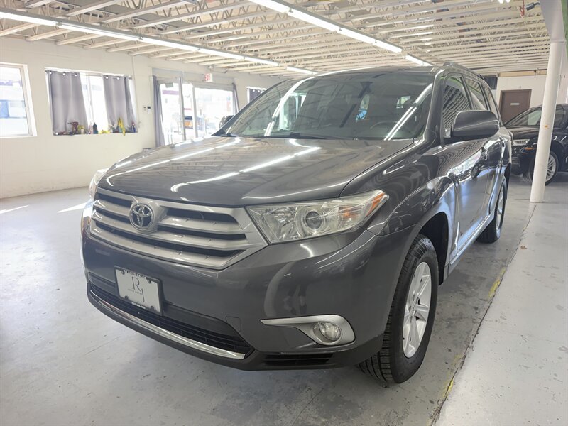 2011 Toyota Highlander SE LOW MILE 103K   - Photo 1 - Portland, OR 97267