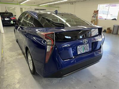 2017 Toyota Prius Two ONE OWNER 25 LOW MILE 76K - Photo 5 - Portland, OR 97267