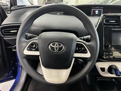 2017 Toyota Prius Two ONE OWNER 25 LOW MILE 76K - Photo 9 - Portland, OR 97267