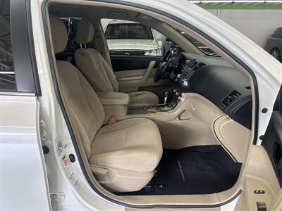 2012 Toyota Highlander 1 OWNER (22 SERVICE RECORDS)   - Photo 15 - Portland, OR 97267