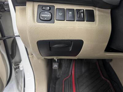 2012 Toyota Highlander 1 OWNER (22 SERVICE RECORDS)   - Photo 18 - Portland, OR 97267