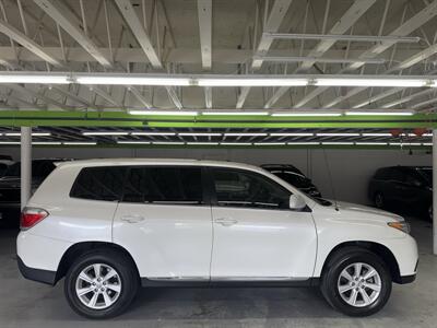 2012 Toyota Highlander 1 OWNER (22 SERVICE RECORDS)   - Photo 8 - Portland, OR 97267