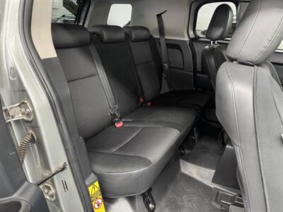 2010 Toyota FJ Cruiser ONE OWNER 25 SERVICE   - Photo 16 - Portland, OR 97267
