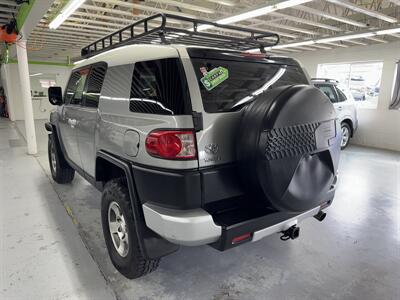 2010 Toyota FJ Cruiser ONE OWNER 25 SERVICE   - Photo 4 - Portland, OR 97267