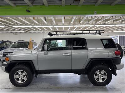 2010 Toyota FJ Cruiser ONE OWNER 25 SERVICE   - Photo 7 - Portland, OR 97267