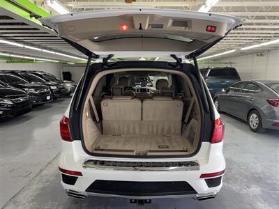 2015 Mercedes-Benz GL 550 4MATIC LOW MILES 68k (2 OWNERS) - Photo 9 - Portland, OR 97267