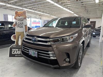 2017 Toyota Highlander Hybrid Limited Platinum ONE OWNER   - Photo 1 - Portland, OR 97267