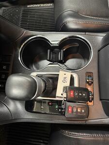 2017 Toyota Highlander Hybrid Limited Platinum ONE OWNER   - Photo 17 - Portland, OR 97267